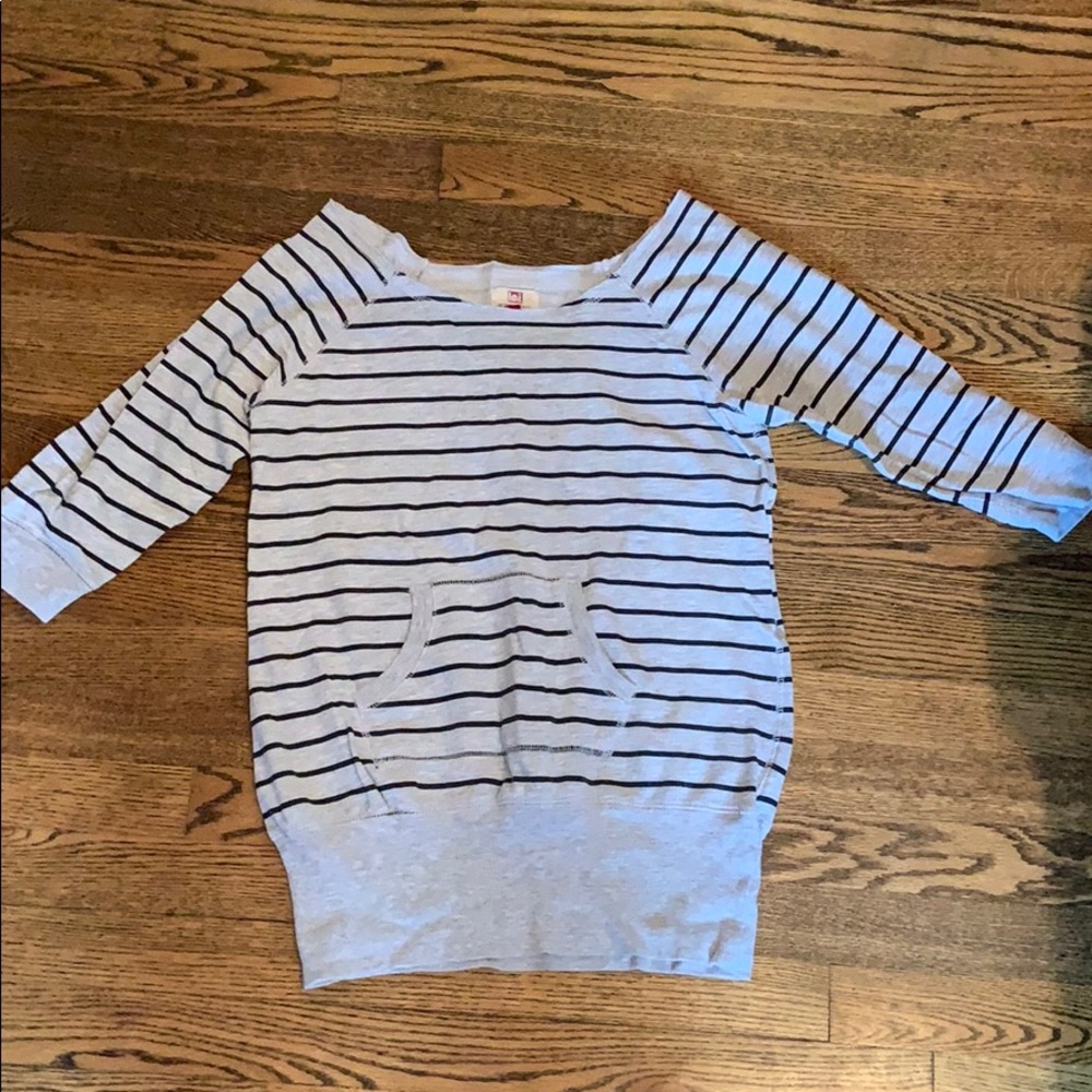 Off the Shoulder Quarter Sleeve Sweatshirt